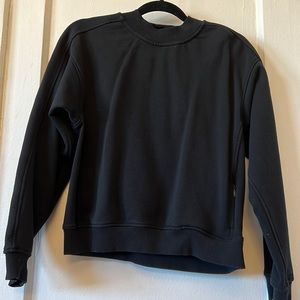 Lululemon black sweatshirt size 4